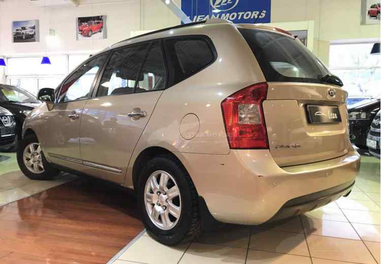 Kia Carens II (UN)