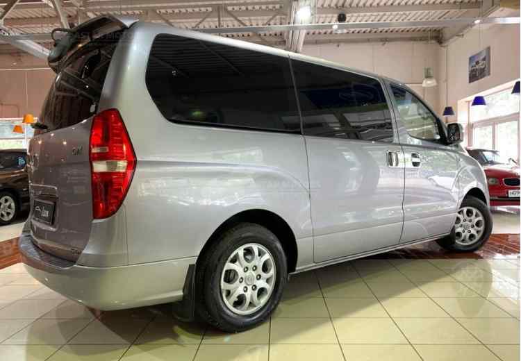 Hyundai Grand Starex