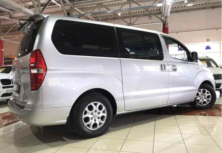 Hyundai Grand Starex