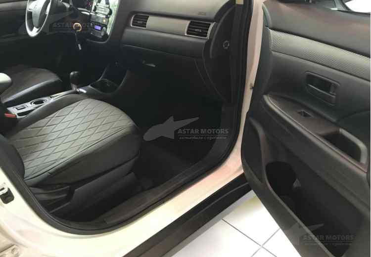 Mitsubishi Outlander III