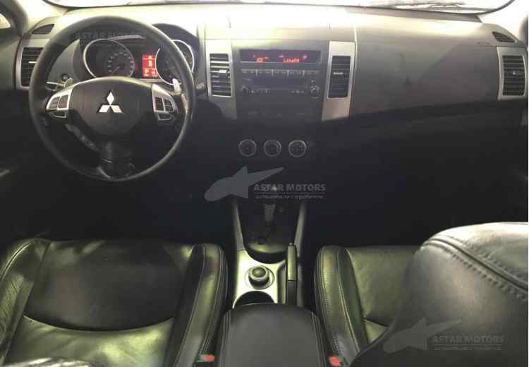 Mitsubishi Outlander II