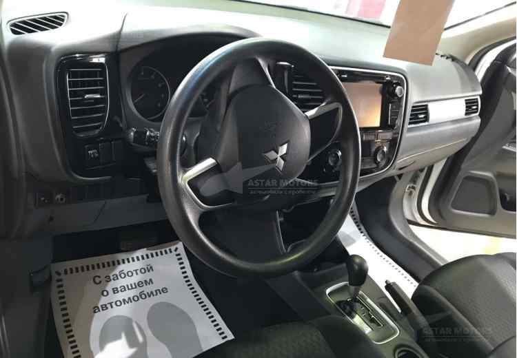 Mitsubishi Outlander III