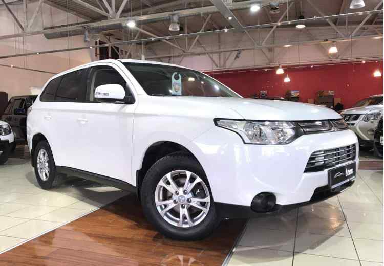 Mitsubishi Outlander III