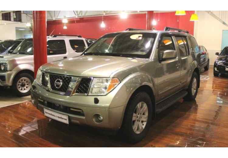 Nissan Pathfinder III