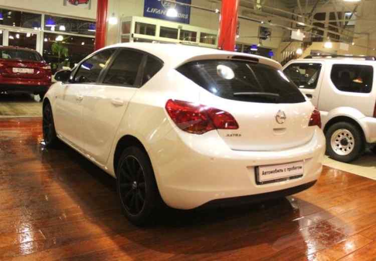 Opel Astra J Рестайлинг