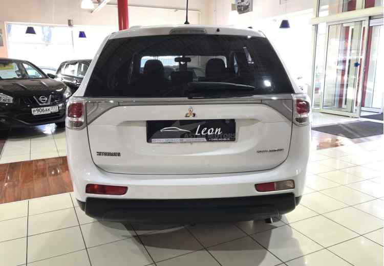 Mitsubishi Outlander III