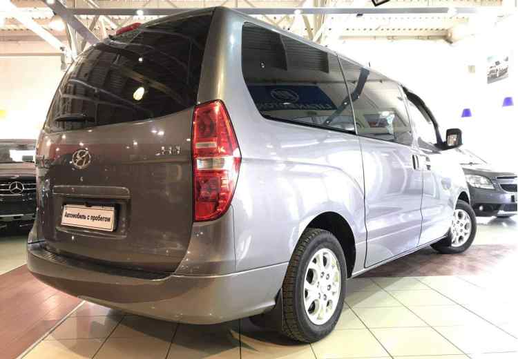Hyundai Grand Starex