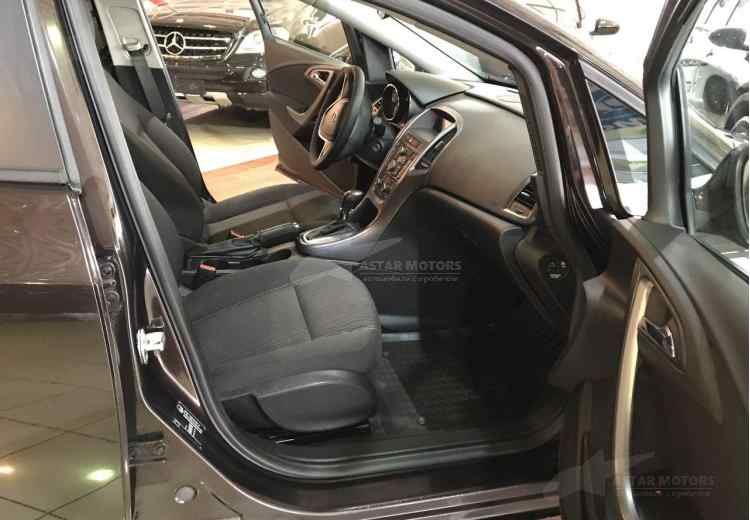 Opel Astra J Рестайлинг