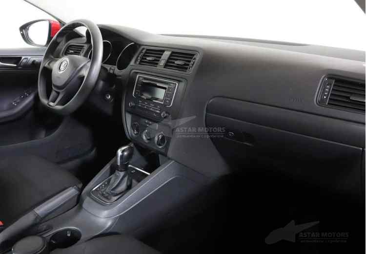 Volkswagen Jetta VI Рестайлинг