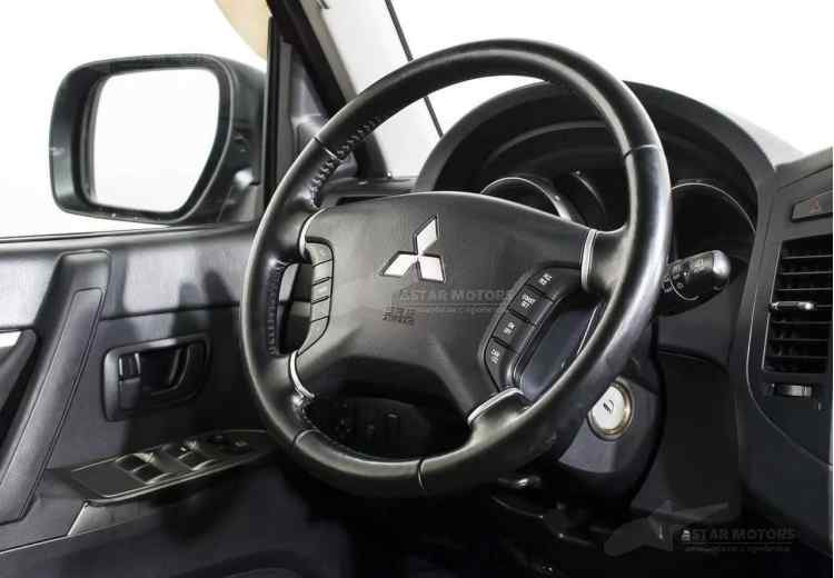Mitsubishi Pajero IV Рестайлинг 1