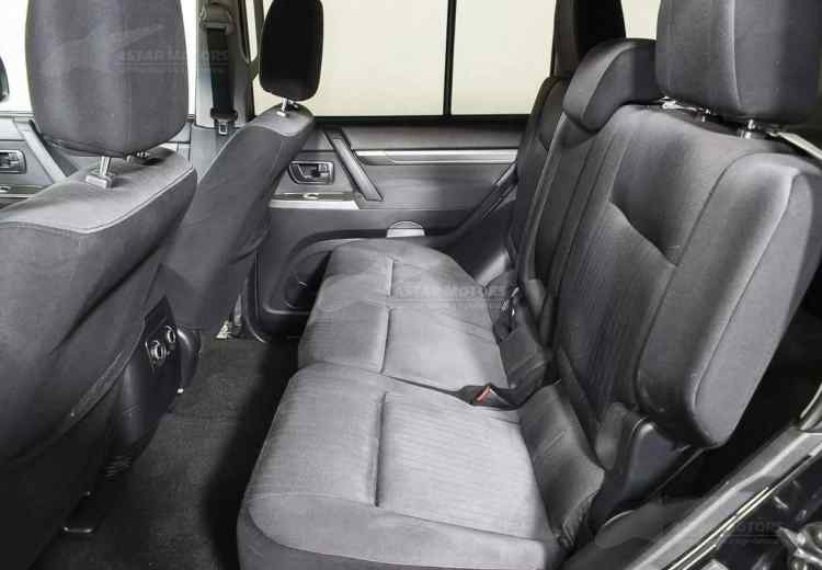 Mitsubishi Pajero IV Рестайлинг 1