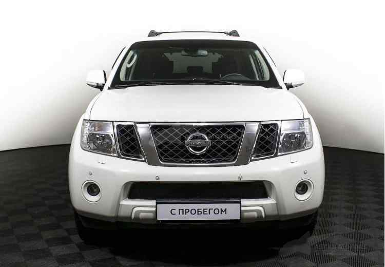 Nissan Pathfinder IV