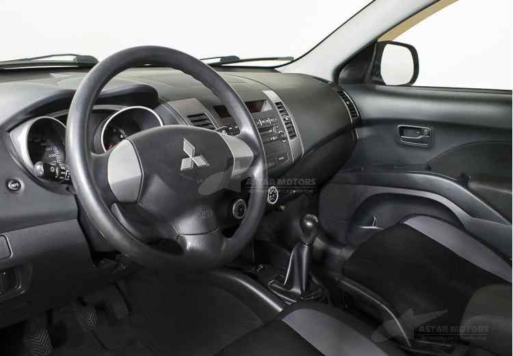 Mitsubishi Outlander II