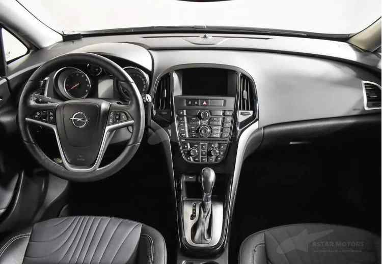 Opel Astra J Рестайлинг