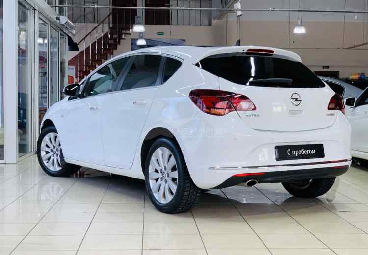 Opel Astra J Рестайлинг