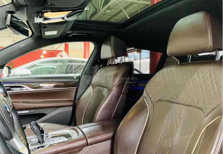 BMW 7 серии VI (G11/G12)