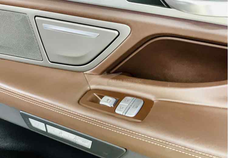 BMW 7 серии VI (G11/G12)