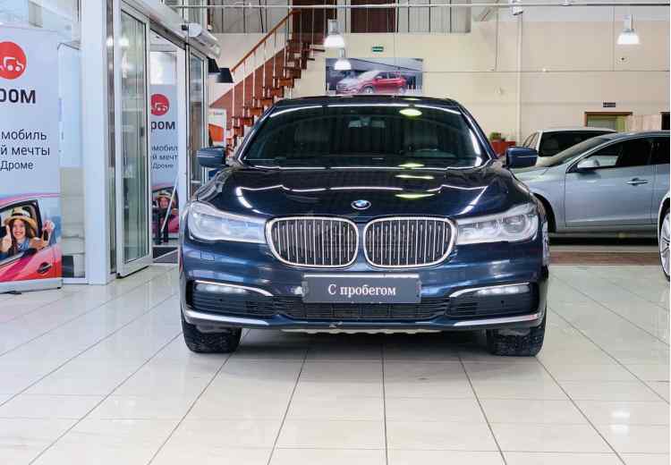 BMW 7 серии VI (G11/G12)
