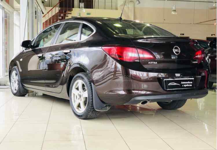 Opel Astra J Рестайлинг