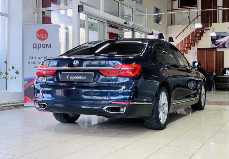 BMW 7 серии VI (G11/G12)