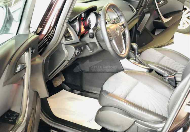 Opel Astra J Рестайлинг