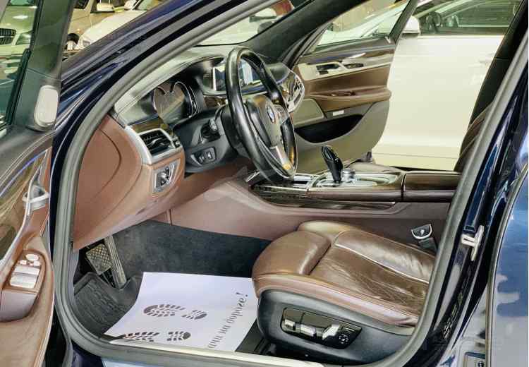 BMW 7 серии VI (G11/G12)