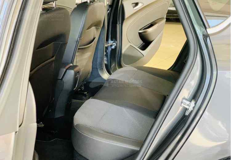 Opel Astra J Рестайлинг