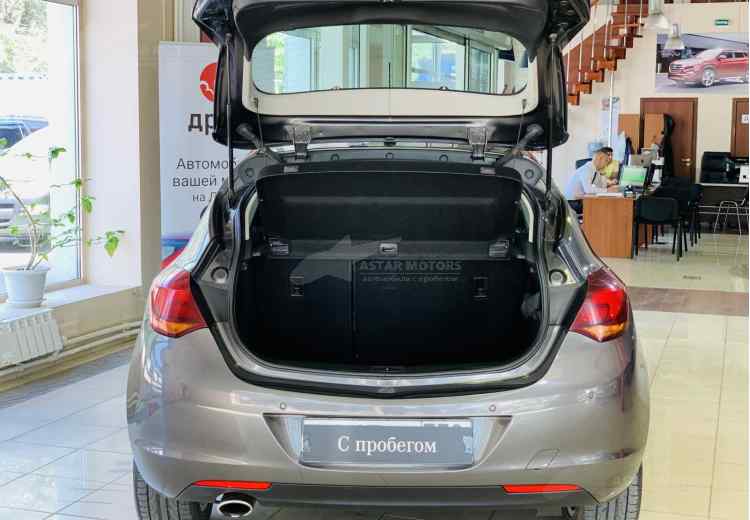 Opel Astra J Рестайлинг