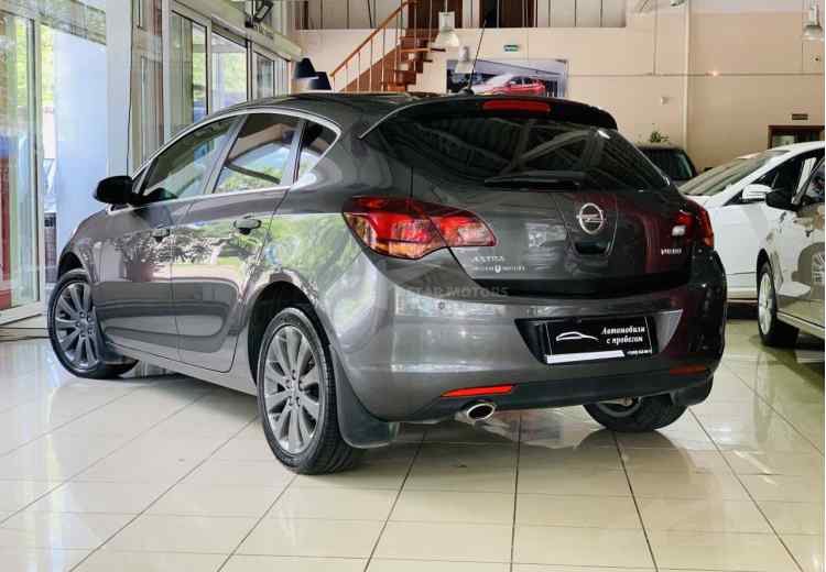 Opel Astra J Рестайлинг
