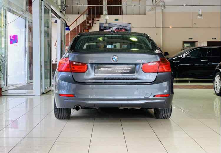 BMW 3 серии VI (F3x)