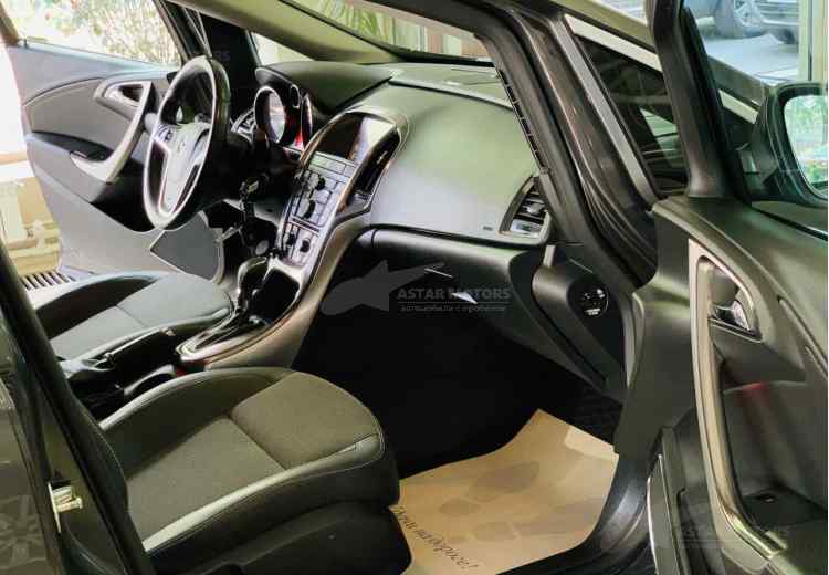 Opel Astra J Рестайлинг