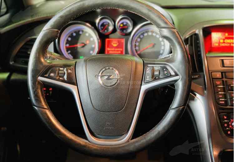 Opel Astra J Рестайлинг