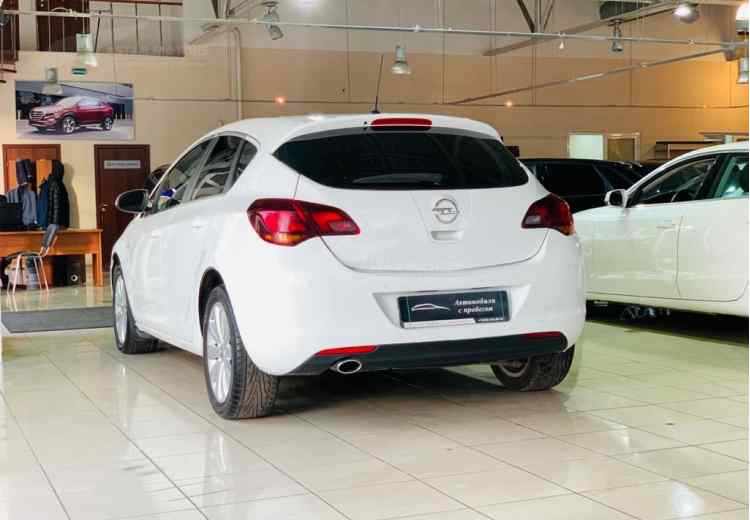 Opel Astra J Рестайлинг