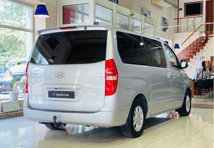 Hyundai Grand Starex