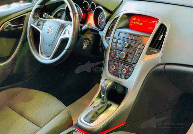 Opel Astra J Рестайлинг