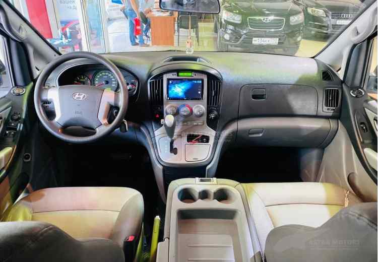 Hyundai Grand Starex