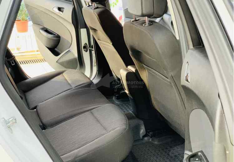 Opel Astra J Рестайлинг