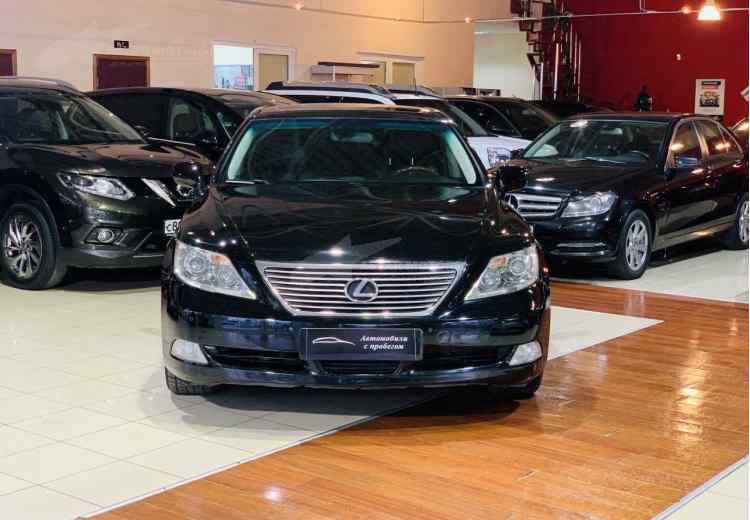 Lexus LS IV