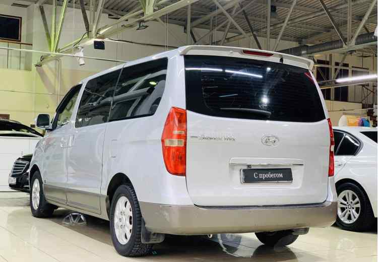 Hyundai Grand Starex