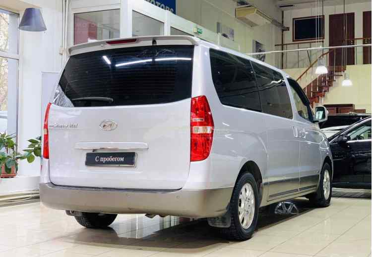 Hyundai Grand Starex