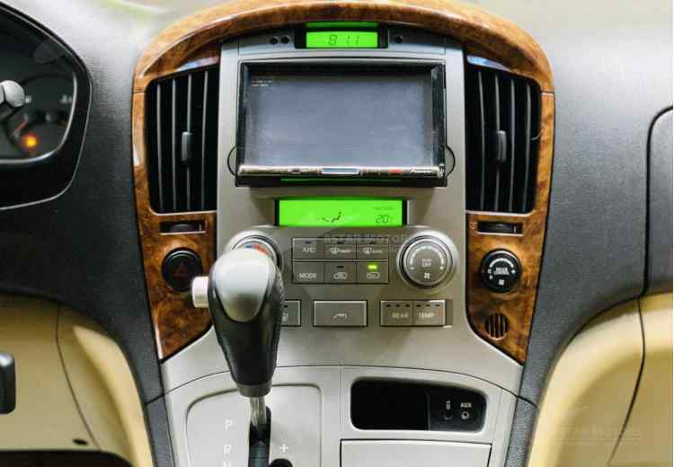 Hyundai Grand Starex