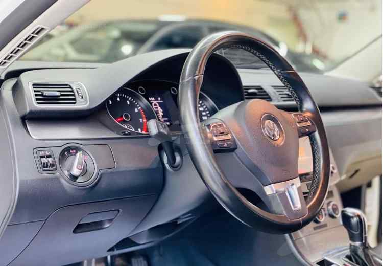 Volkswagen Passat B7