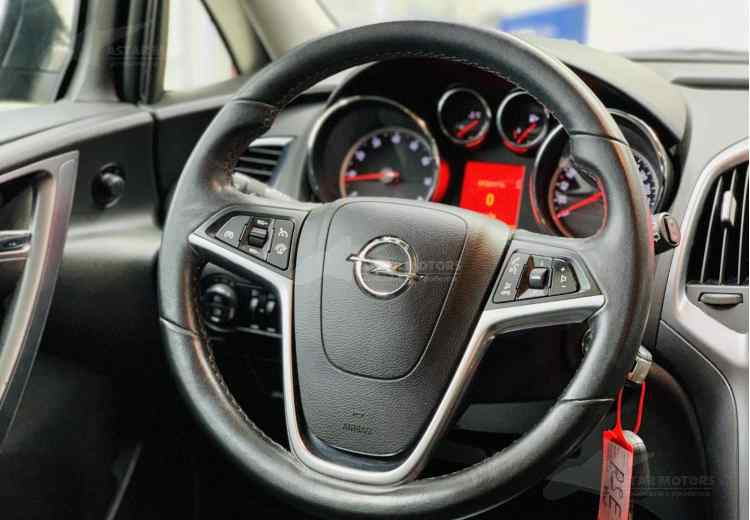 Opel Astra J Рестайлинг