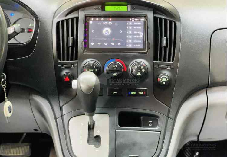 Hyundai Grand Starex