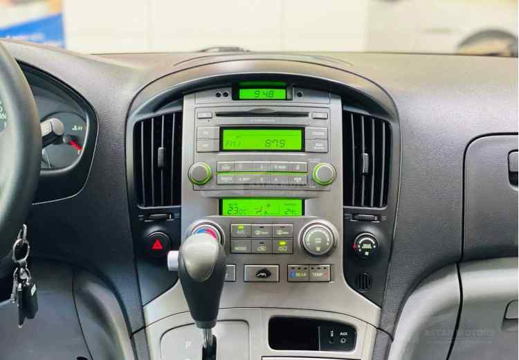 Hyundai Grand Starex