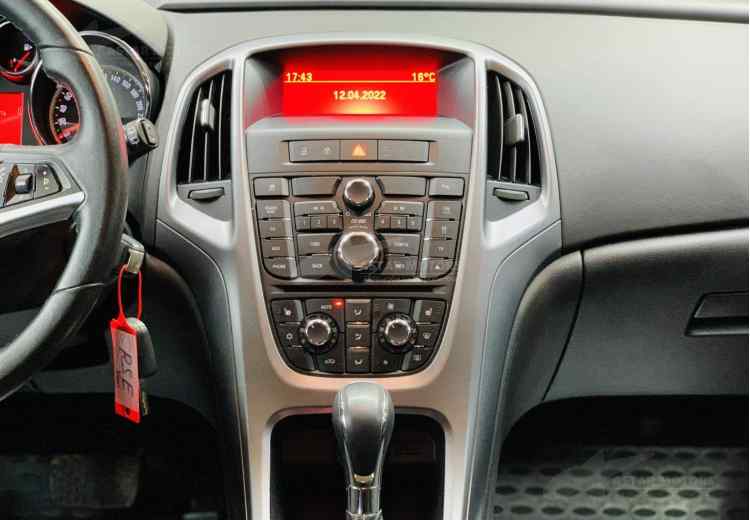 Opel Astra J Рестайлинг