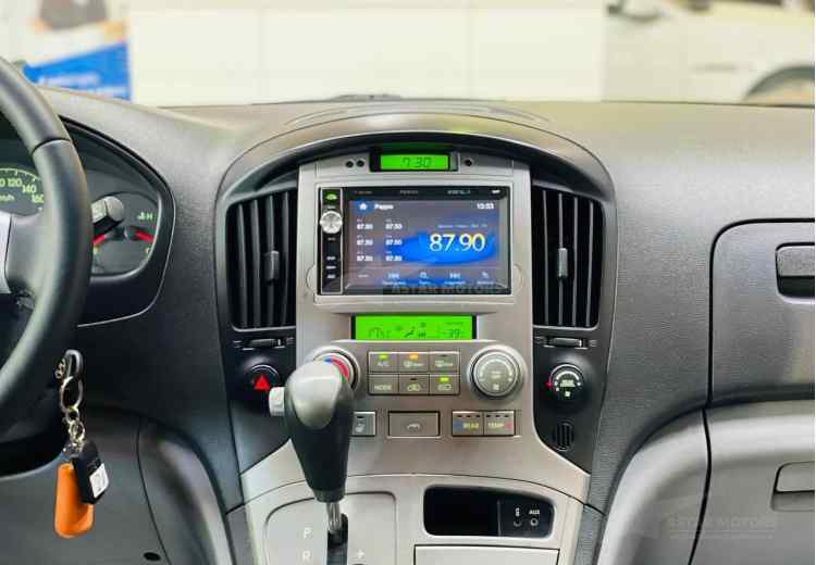 Hyundai Grand Starex