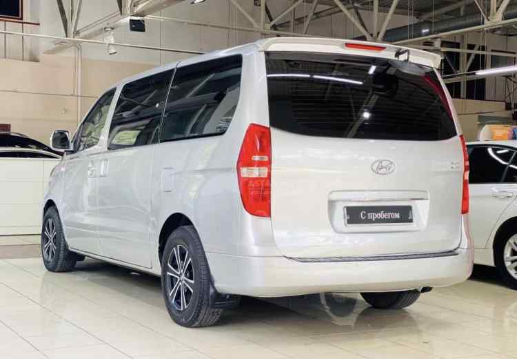 Hyundai Grand Starex