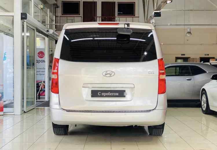 Hyundai Grand Starex