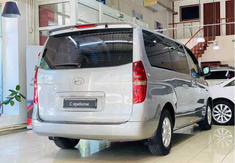 Hyundai Grand Starex